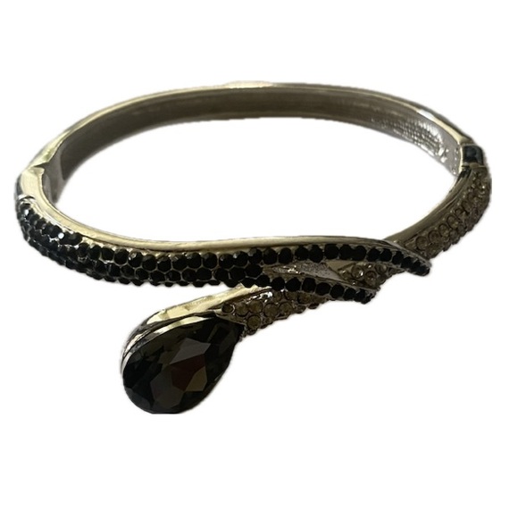 Bracelet - Picture 1 of 5